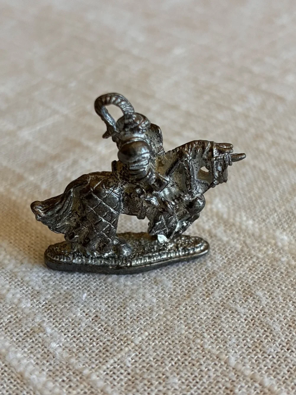 Vintage Pewter Knight on Horseback Figurine – Miniature Medieval Cavalry Statue
